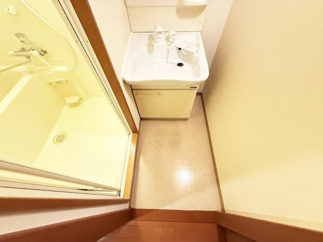 COCO北本町の洗面所