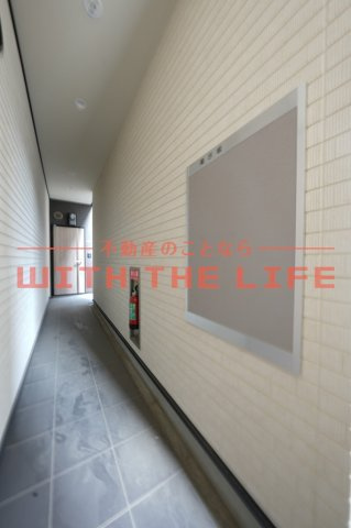 MAHORA　MAISON久留米大学前駅　壱番館【キャッシュバック対象物件】のエントランス|ゆとりのあるエントランスです