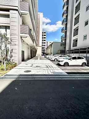 スプランディッド江坂Ⅲの駐車場