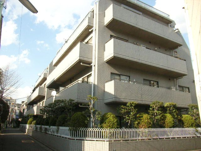 白山麻の実ハイツの外観