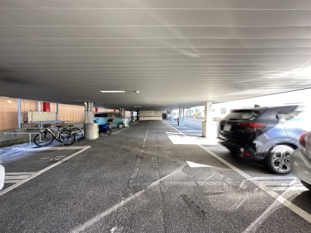 ドリームハウスの駐車場