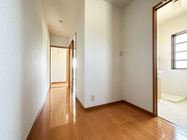 クローバー南川添の内装