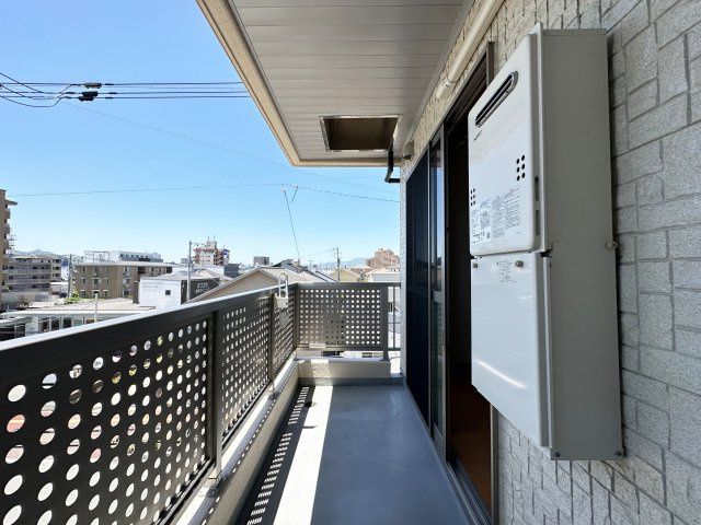 クローバー南川添のバルコニー