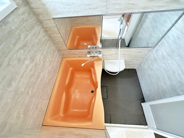 クローバー南川添の浴室