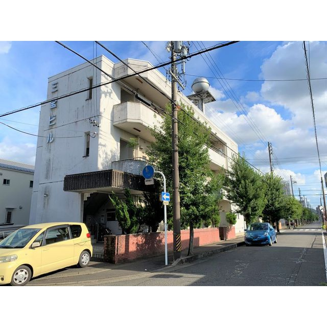 三宝ビルの外観