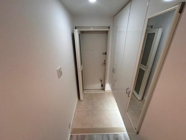 【玄関】 | レスタージュ枚方長尾 | 玄関