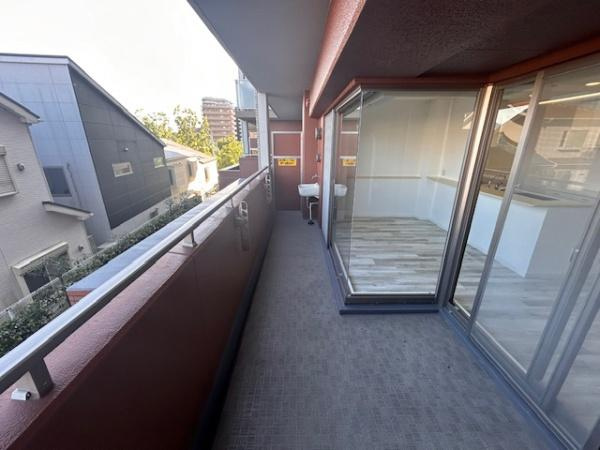 【バルコニー】 | レスタージュ枚方長尾