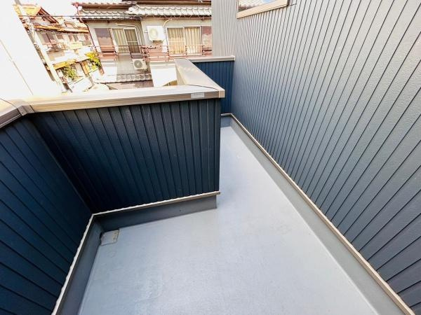 【バルコニー】