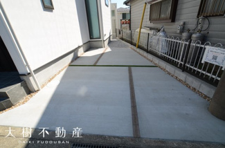 【駐車場】