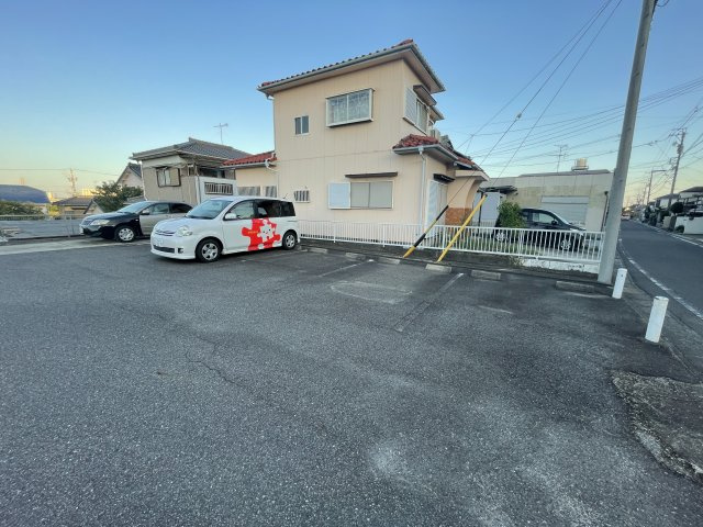 コーポ喜楽の駐車場