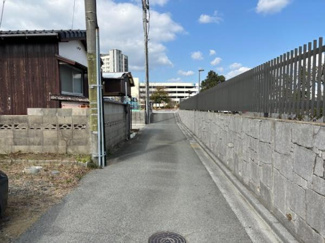 【前面道路含む現地写真】