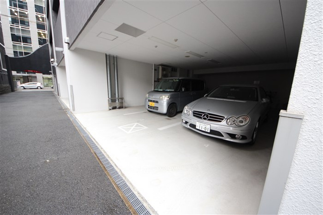 【駐車場】 | SERENiTE北浜