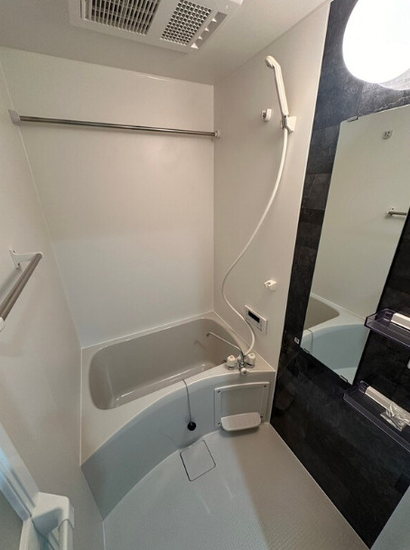 船橋市北本町２丁目のアパートの浴室