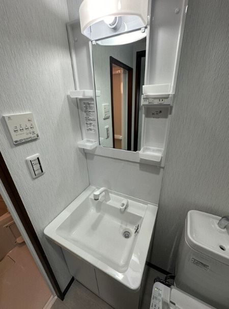 船橋市北本町２丁目のアパートの独立洗面台