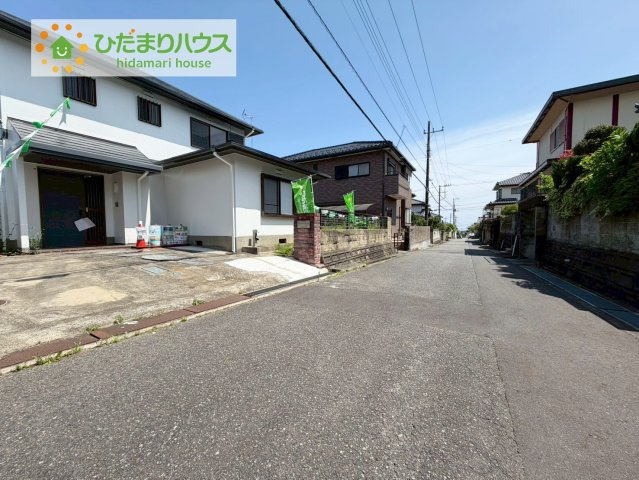 Grace Living 日立｜金沢町6丁目　中古戸建の前面道路含む現地写真|閑静な住宅街なので、車庫入れも楽々です(*^^*)