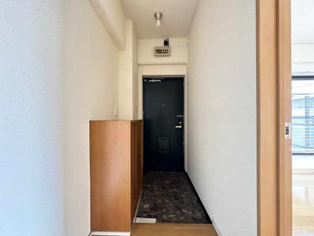 コーポハリマヤの玄関