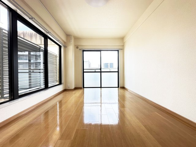 コーポハリマヤの居間・リビング