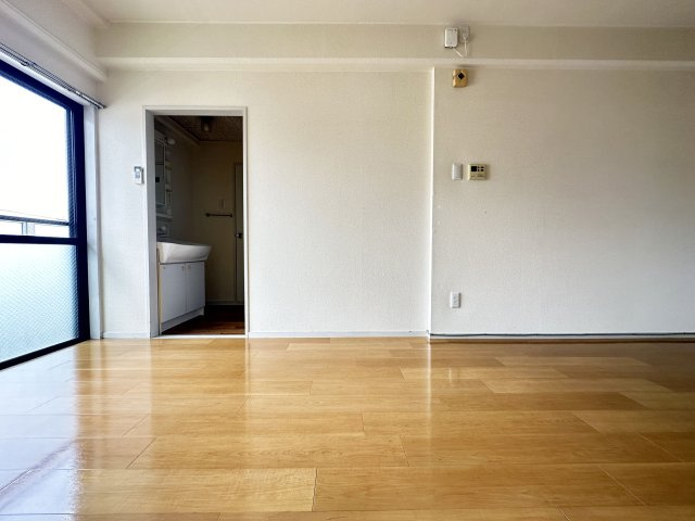 コーポハリマヤの洋室