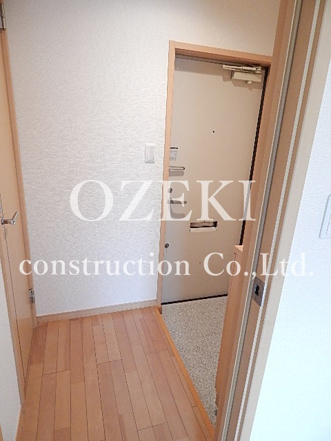 ライネス北越谷の玄関|弊社ホームページに写真がたくさんあります♪
