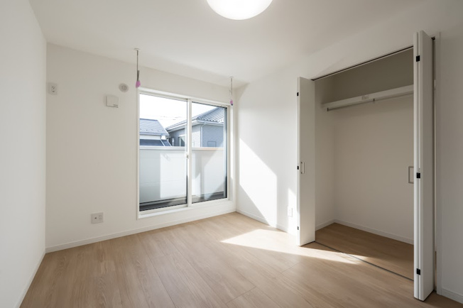 【洋室】 | ＜FG＞深谷市上野台390フルクラシルB棟 | 収納付き洋室。