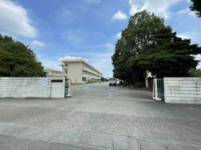 【周辺】 | ＜FG＞本庄市見福4丁目フルクラシル | 本庄市立中央小学校（徒歩9分）重いランドセルを背負った小さいお子様でも無理なく通学できる無理の無い距離感が嬉しいですね！