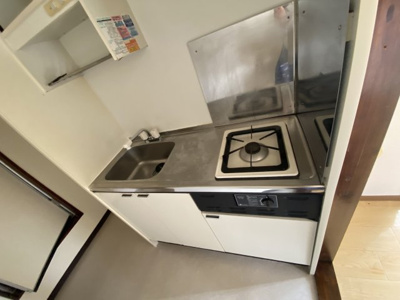 【キッチン】 | グラードビュウ百合丘 | シンクの上に食器棚があって使いやすいです！