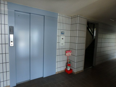 【その他共用部分】 | グラードビュウ百合丘 | エレベーターがあるため、どの階にも素早く移動できます♪