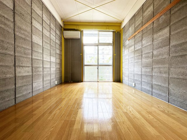 Benefit HARIMAYAの居間・リビング