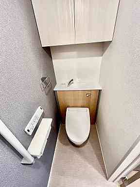 プラム江坂のトイレ|タンクレストイレ