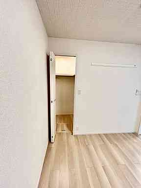 プラム江坂の収納|ウオークインクローゼット