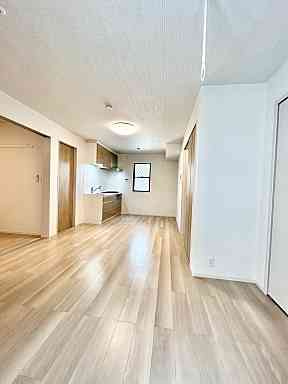 プラム江坂の居間・リビング