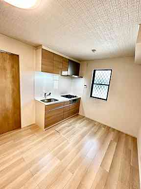 プラム江坂の内装