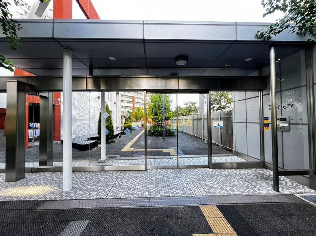 川崎サイトシティⅠ番館（川崎区下並木）のエントランス|毎日通るエントランスはこのようになっています