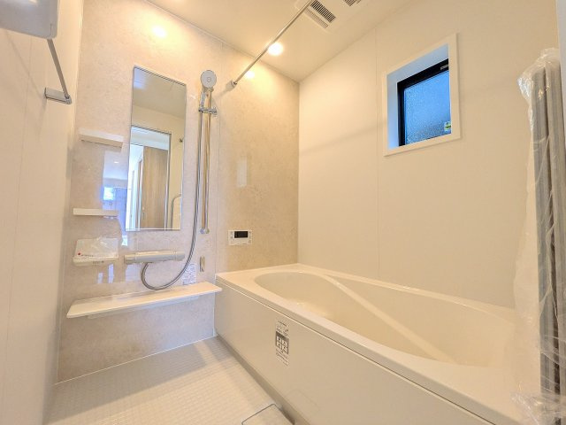 八王子市　丸山町　新築一戸建ての浴室|～のびのびくつろげるバスルーム　１日の締めくくりに癒やしのバスタイムを～