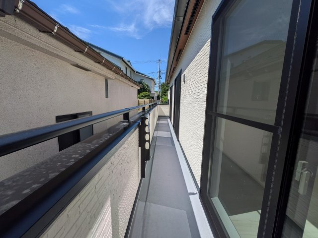 八王子市　丸山町　新築一戸建てのバルコニー|～2階3部屋から出入り可能な3wayバルコニー～