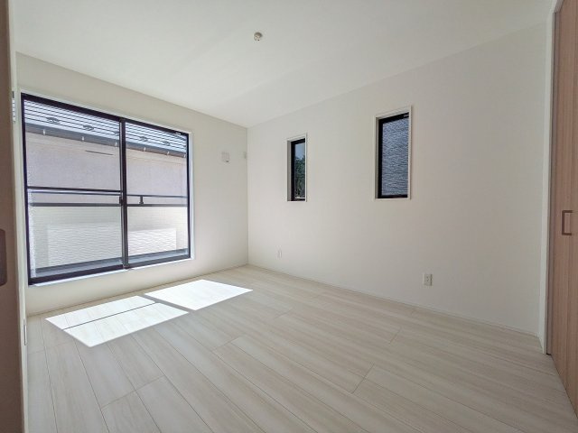 八王子市　丸山町　新築一戸建ての子供部屋|～2階6.0帖の洋室　2面採光で明るく風通しの良いお部屋です～