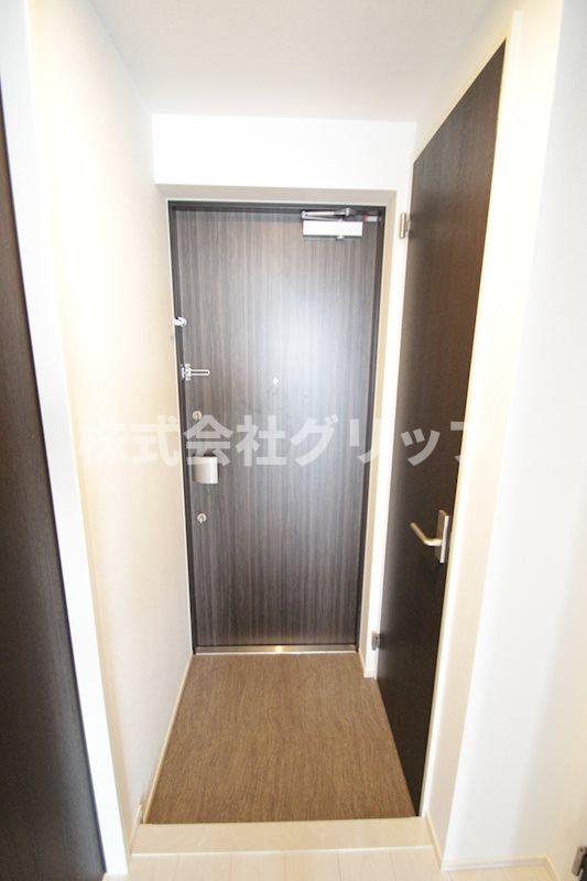 BluRock東神奈川の玄関