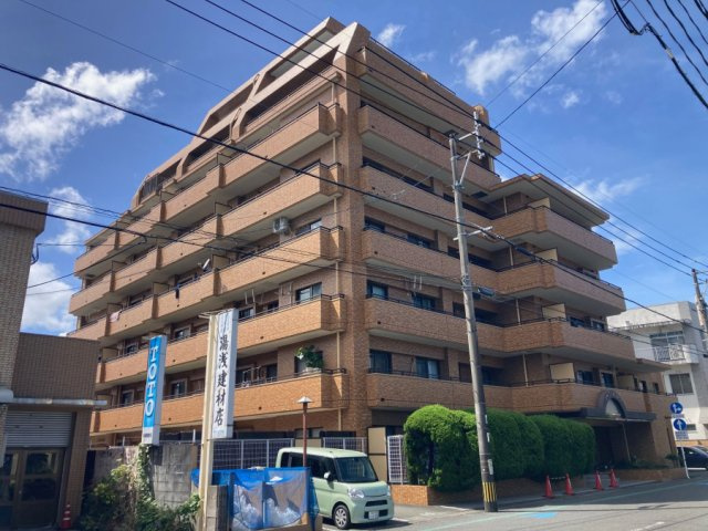 ダイアパレス西池の外観