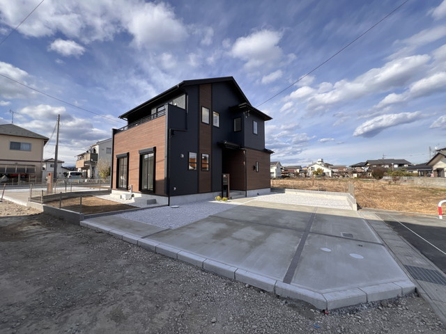 新築　前橋市青柳町　Bloomin　Garden　2号棟の駐車場|現地写真　駐車スペースは建物北側に並列2～3台分可能です！
