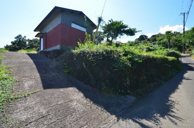 【前面道路含む現地写真】 | 伊東市富戸　売地