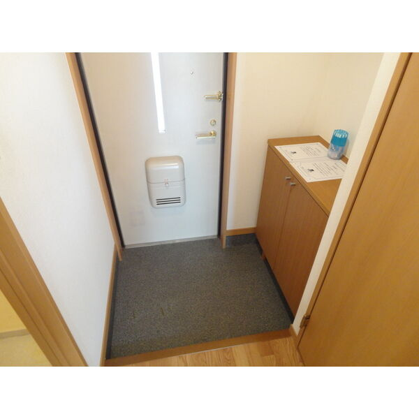 ライラックウインドの玄関