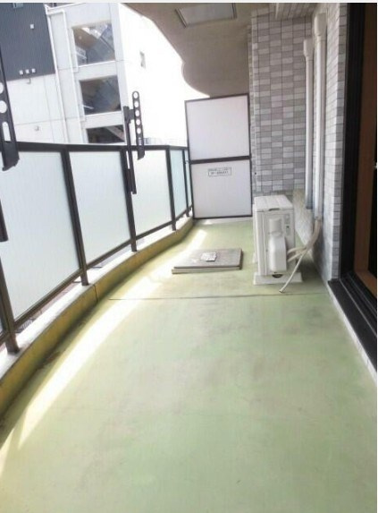 中野区弥生町１丁目の賃貸マンションのバルコニー