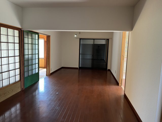 泉南市信達金熊寺戸建の居間・リビング