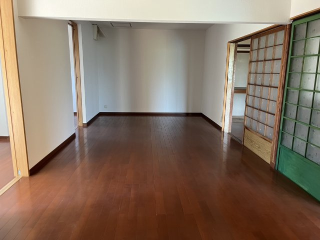 泉南市信達金熊寺戸建の居間・リビング