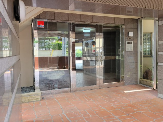クレアフジモトのエントランス
