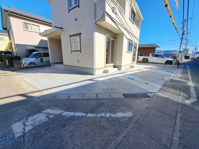 新築　高崎市浜尻町3期　Heartful　Town　1号棟の駐車場|現地写真　駐車スペースは2台分可能です！					
