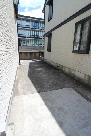 エステートピア板宿の駐車場