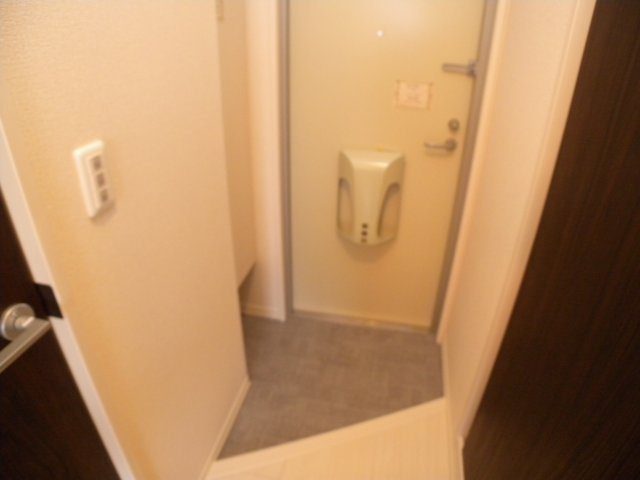 ルミエール千守の玄関