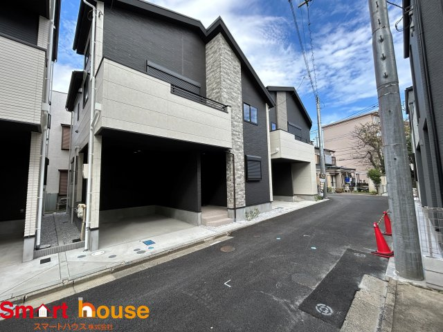 座間市相模が丘　最終1棟！の前面道路含む現地写真