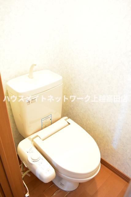 カントリーハイツＢのトイレ|温水洗浄暖房便座